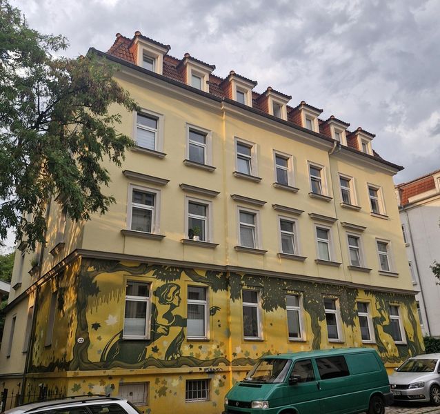 Bezugsfreie 2-Zimmer-Dachgeschosswohnung im Hechtviertel Dresden inkl Parkplatz